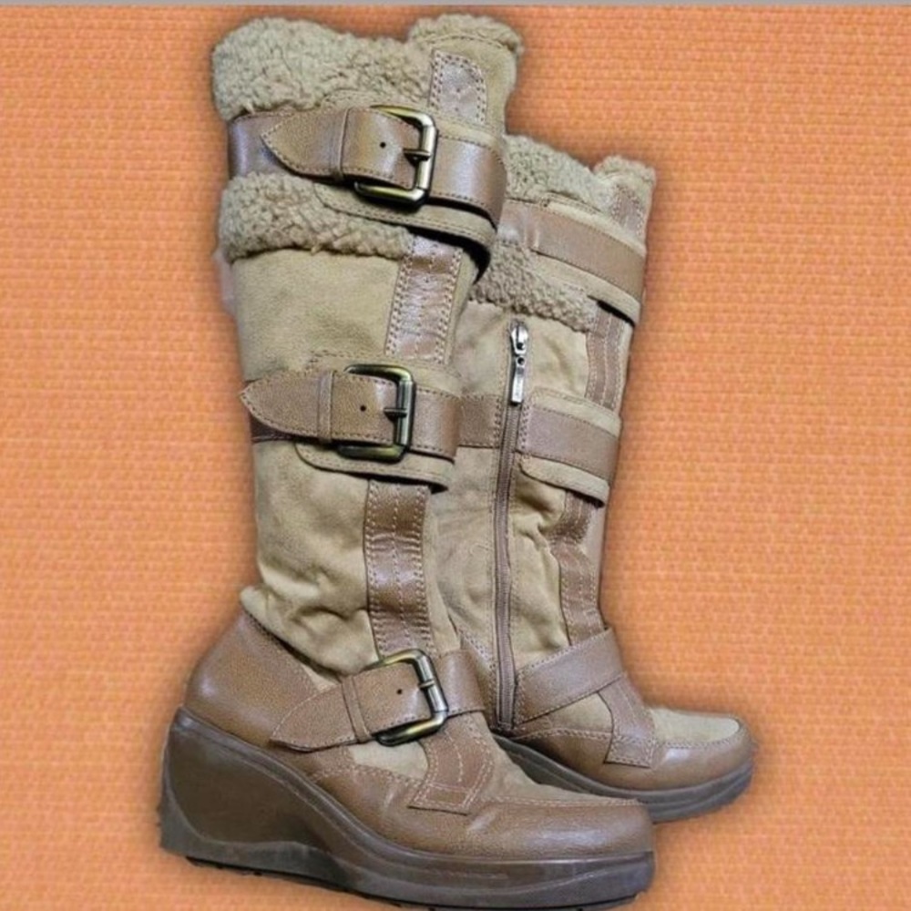 Tan Furry Wedged Eskimo Boots